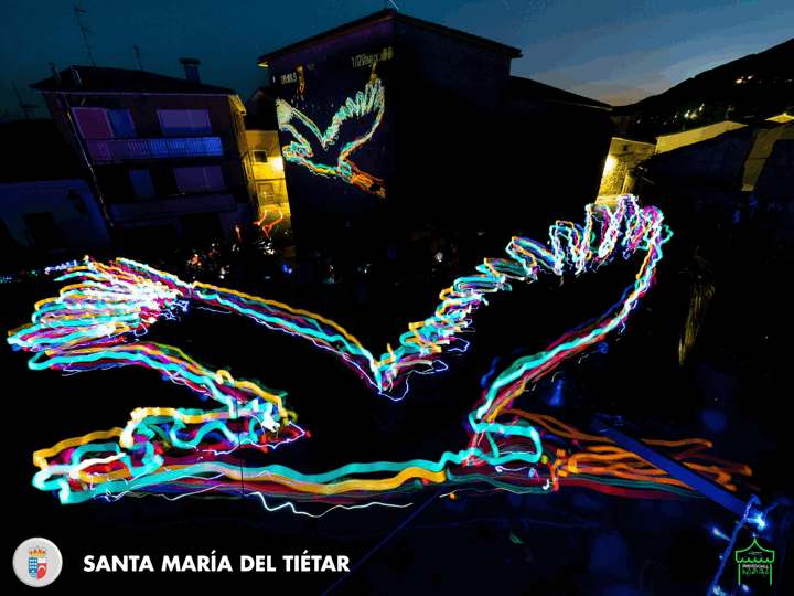 Santa María del Tiétar - LightMOB Cigüeña de luz (Light Painting Children Of Darklight 2023)